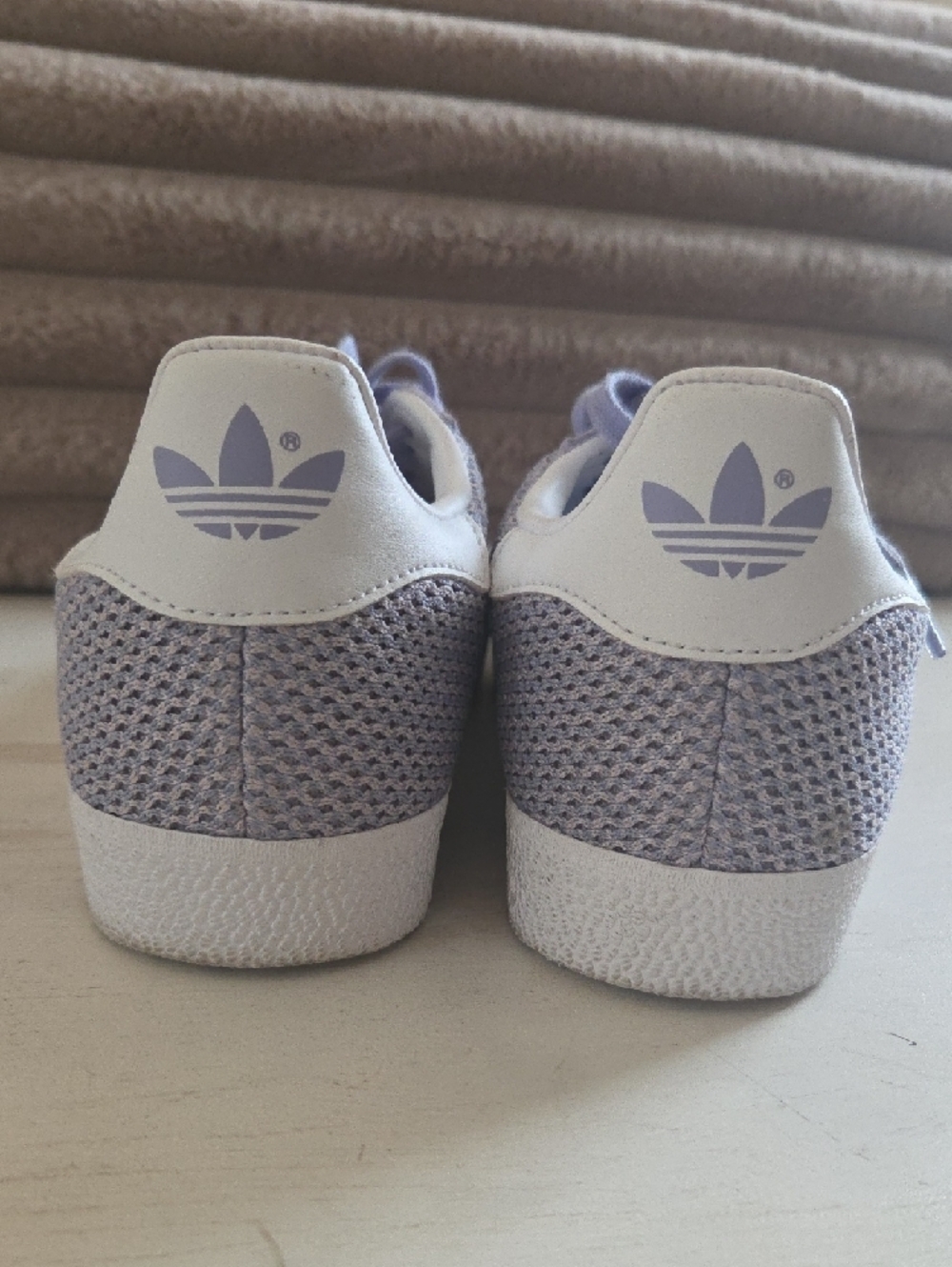 Size 7 Womens Adidas Lavender and White Gazelle-Style Women's Sneakers - Picture 2 of 4